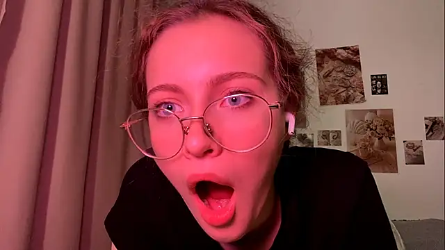 Kira_Sanders's cam snapshot