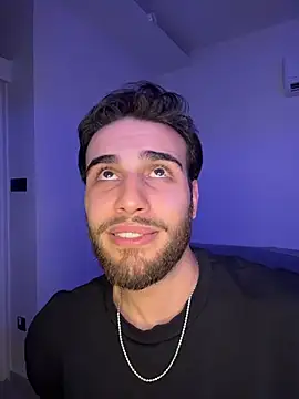 2HARDKURT live sex cam