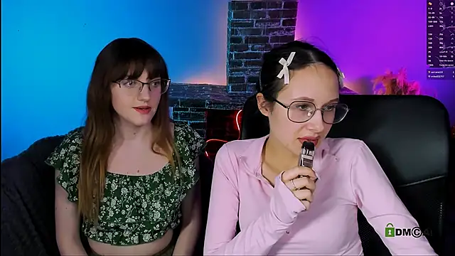 mona_cloud's cam snapshot