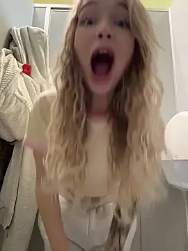 -teenytiny-'s cam snapshot