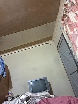 yourburget's cam snapshot