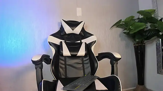 Isaac_Collins_ live sex cam