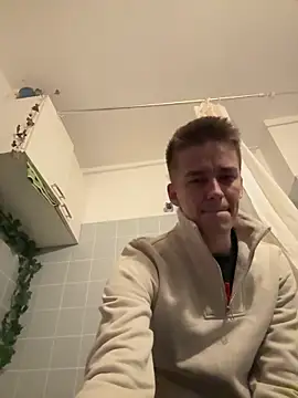 Toyjungee's cam snapshot