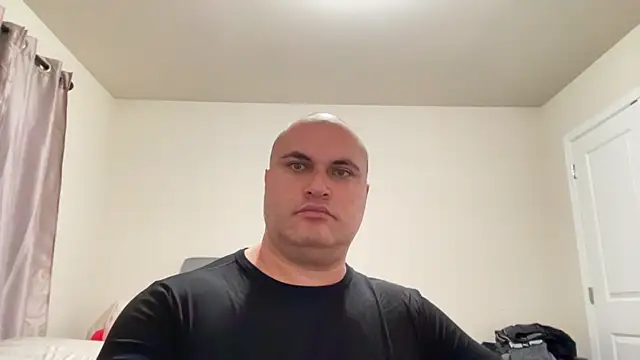 SluggishChase99's cam snapshot