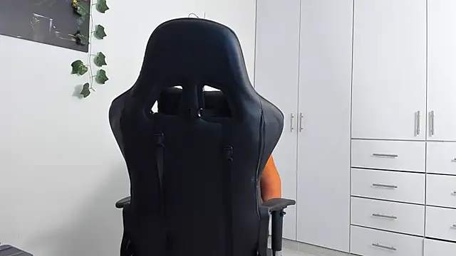 Bray_Kevin live sex cam