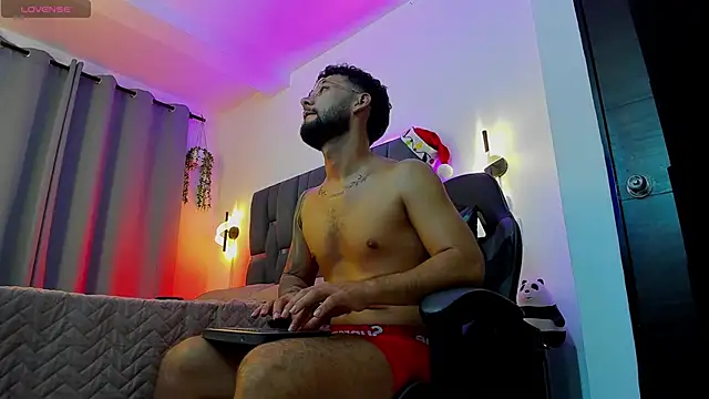 noah_corvelle's cam snapshot