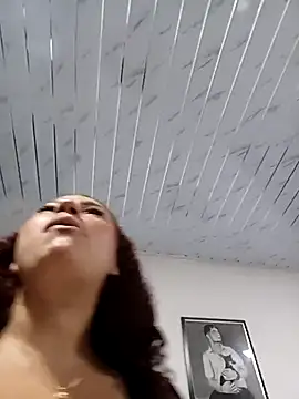 Mommy-Hot's cam snapshot