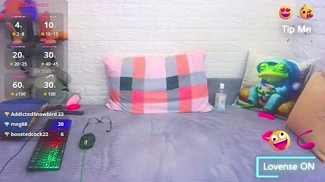 RedHousewife's cam snapshot