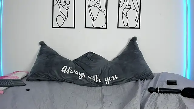 RubyPirsso18's cam snapshot