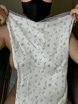 Linda-Mora's cam snapshot