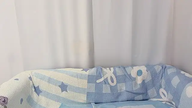 Lena-yyds's cam snapshot