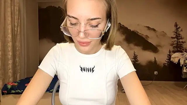 MelaineAytes's cam snapshot