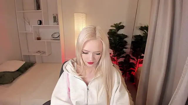 EmilyAir live sex cam