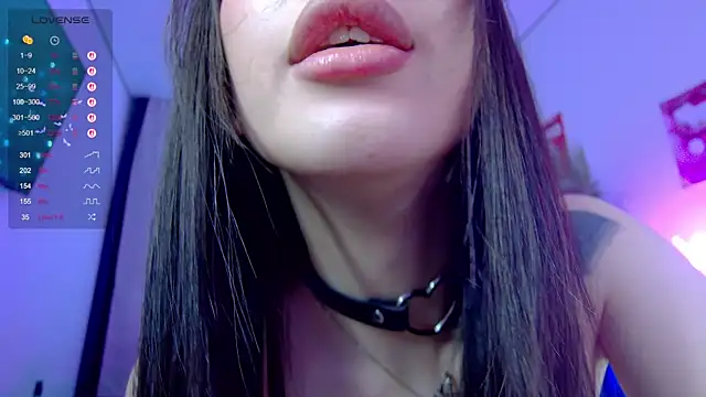 Sayluna live sex cam