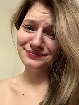 MaryHiggins live sex cam