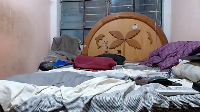 nakedlima live sex cam