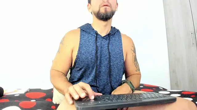 JULESLAKES live sex cam