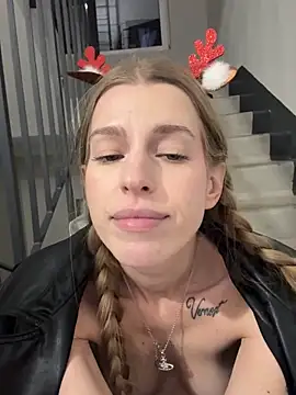 kira_mia live sex cam