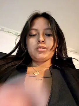 LunaHot_777 live sex cam