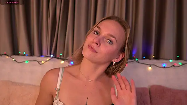 Ellis_Moonlite's cam snapshot