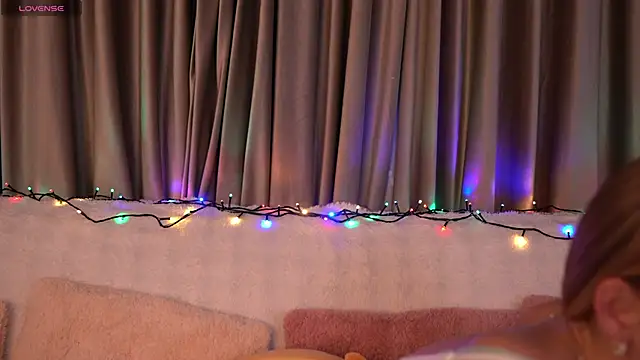 Ellis_Moonlite's cam snapshot