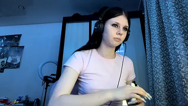 AnGallo's cam snapshot