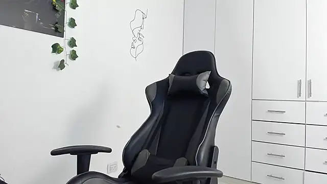 Bray_Kevin live sex cam