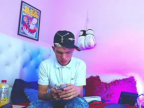 EL_VENEZOLANO_22CM live sex cam