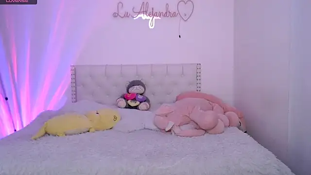 alee_lenoxx live sex cam