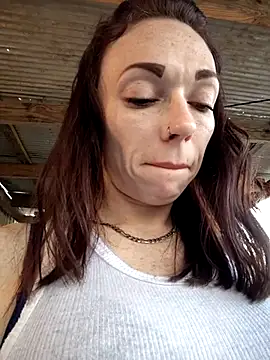 Genevieve143 live sex cam