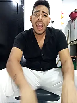 Moreno_latino_sex's cam snapshot