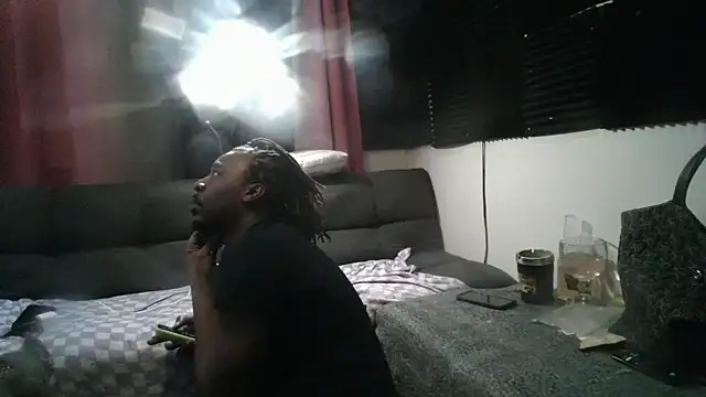 CoffeeNCreamHer live sex cam