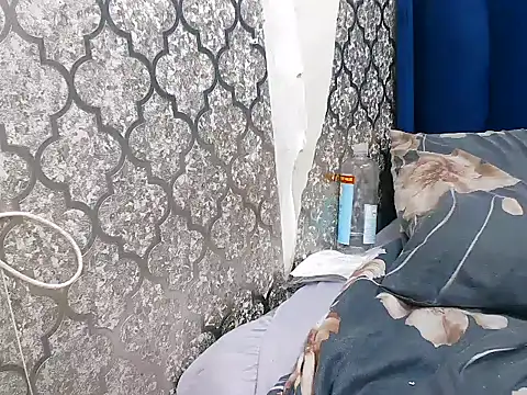 DarkBeauty33's cam snapshot