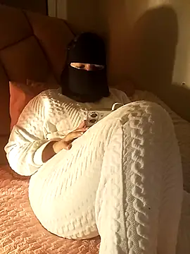 LONA-_-'s cam snapshot