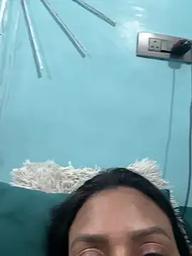 heenashai's cam snapshot