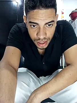 Moreno_latino_sex's cam snapshot