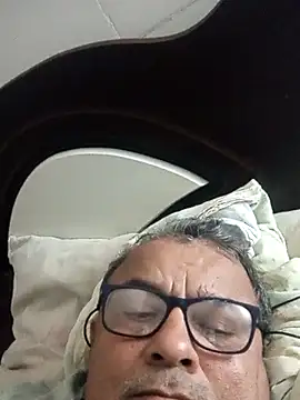 Misterymem63's cam snapshot