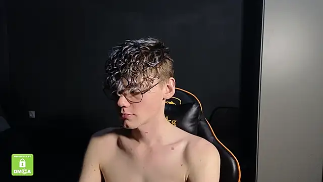 Keytaro live sex cam