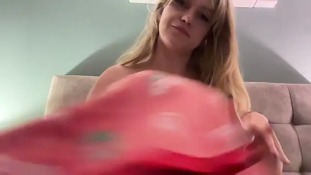 LustfulLuna_'s cam snapshot