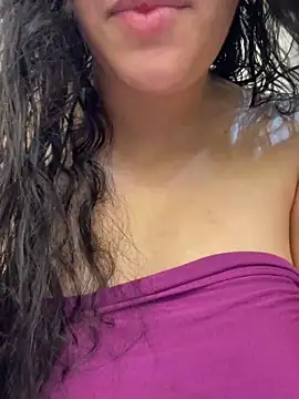 Bold-arabic-vibes's cam snapshot