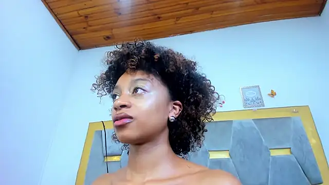 AliyahBrowns's cam snapshot