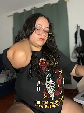 CurlyGirl_1's cam snapshot