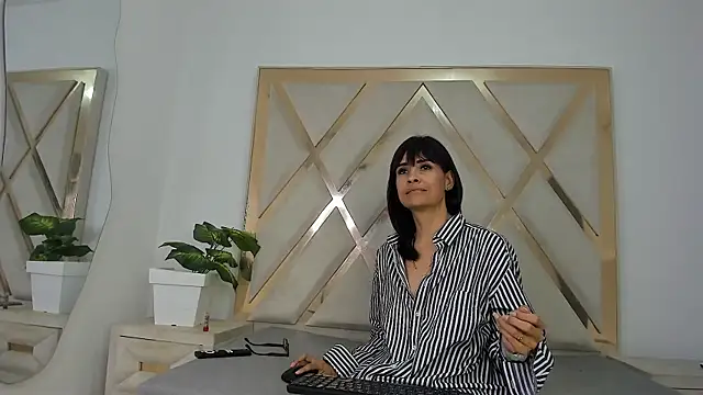 Selenaasm live sex cam