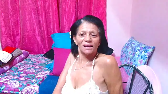 SLUTTYROXY's cam snapshot