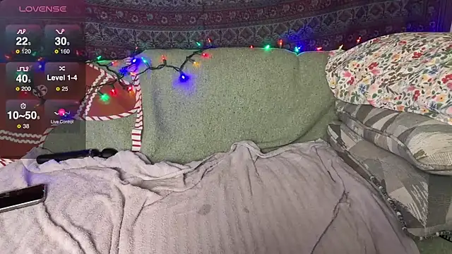 GlitterKitty108's cam snapshot