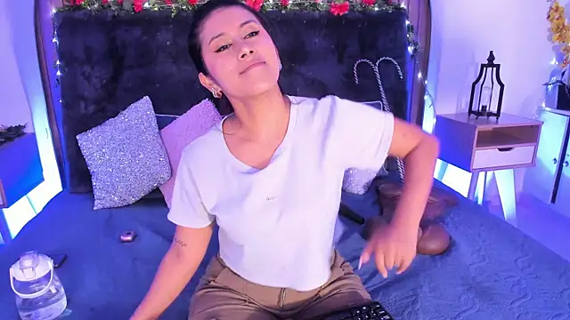 Karlagonzales_'s cam snapshot