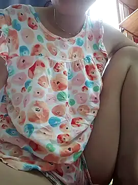 Baby-sexytits18's cam snapshot