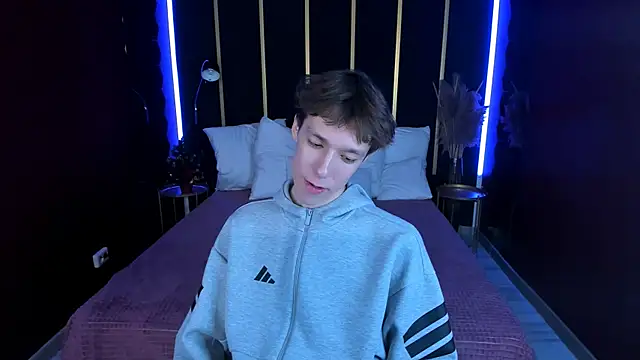 MarkBranston live sex cam