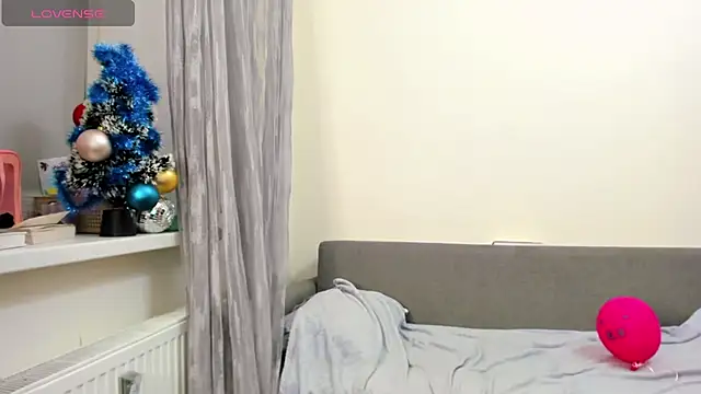 _ellen_meow_'s cam snapshot