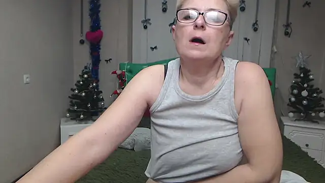 EmiliaGree's cam snapshot